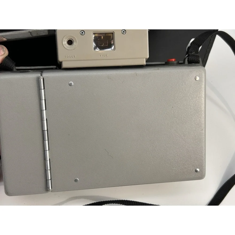 Vintage Polaroid 320 Automatic Land Film Camera Untested